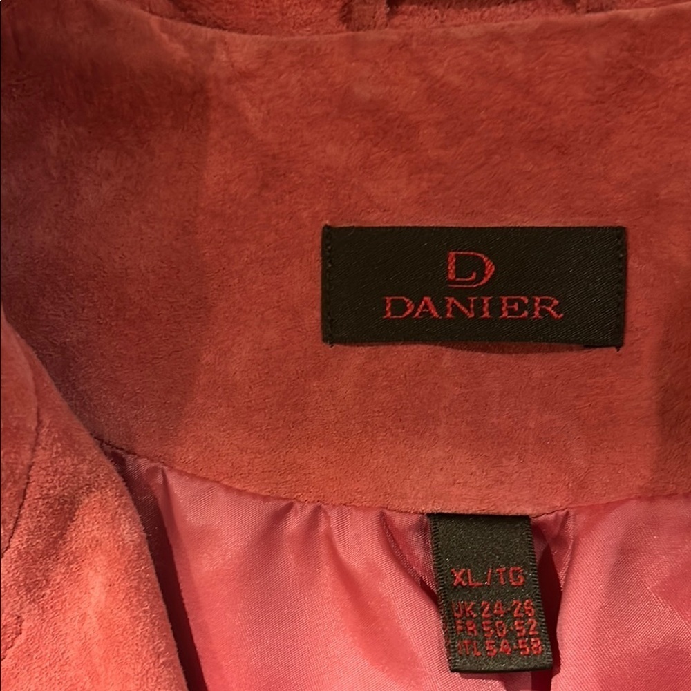 Danier Classic Leather Jacket Notched Lapel. Size XL. Vintage. Lined - Picture 8 of 16